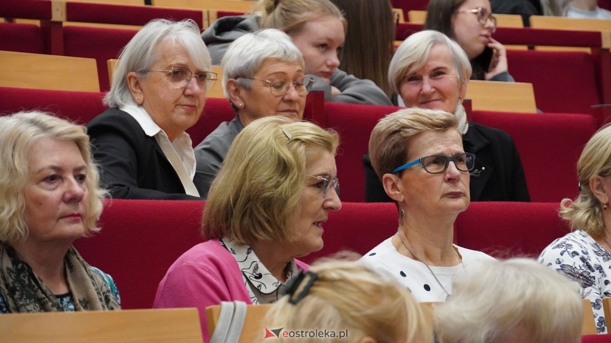 Tradycja trwa! V Narwiańskie Zaduszki Literackie upamiętniły Edwarda Kupiszewskiego [18.11.2025] - zdjęcie #63 - eOstroleka.pl