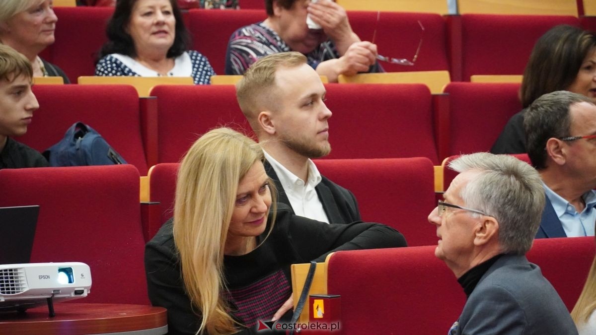Tradycja trwa! V Narwiańskie Zaduszki Literackie upamiętniły Edwarda Kupiszewskiego [18.11.2025] - zdjęcie #62 - eOstroleka.pl