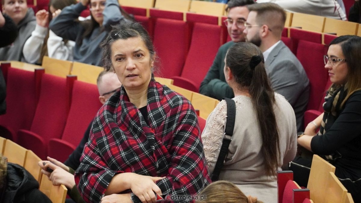 Tradycja trwa! V Narwiańskie Zaduszki Literackie upamiętniły Edwarda Kupiszewskiego [18.11.2025] - zdjęcie #47 - eOstroleka.pl