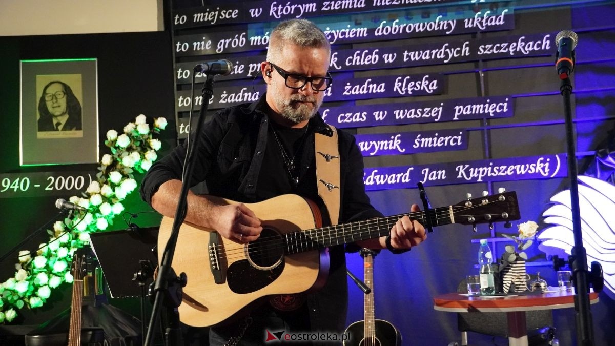 Tradycja trwa! V Narwiańskie Zaduszki Literackie upamiętniły Edwarda Kupiszewskiego [18.11.2025] - zdjęcie #10 - eOstroleka.pl