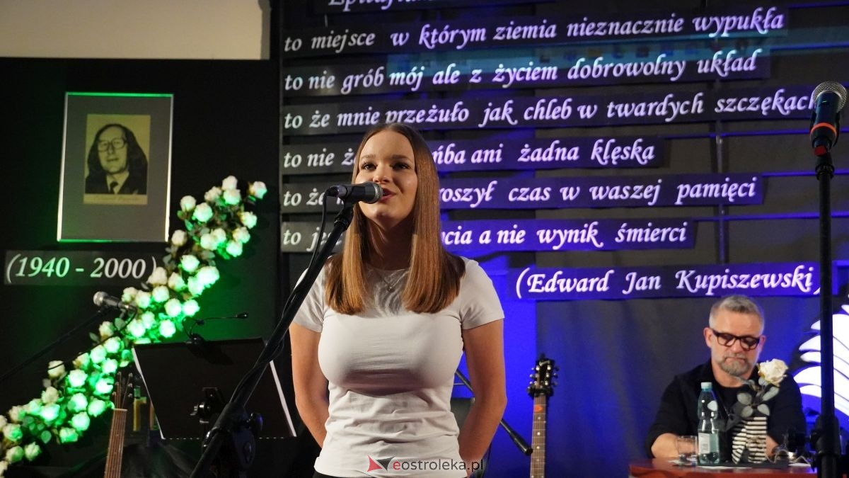 Tradycja trwa! V Narwiańskie Zaduszki Literackie upamiętniły Edwarda Kupiszewskiego [18.11.2025] - zdjęcie #5 - eOstroleka.pl