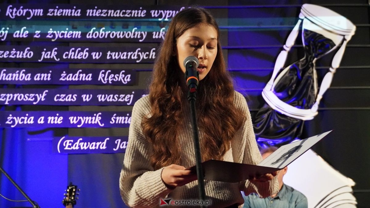 Tradycja trwa! V Narwiańskie Zaduszki Literackie upamiętniły Edwarda Kupiszewskiego [18.11.2025] - zdjęcie #2 - eOstroleka.pl