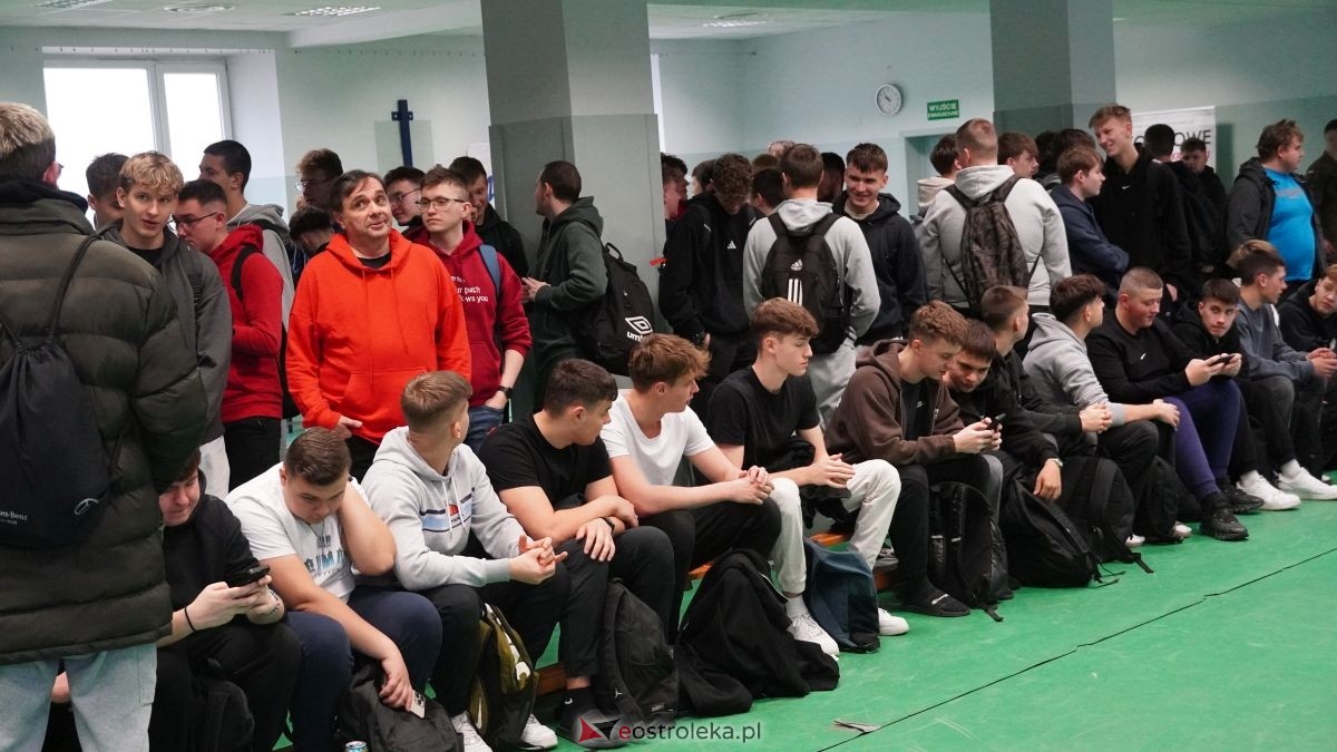 Dzień aktywności zawodowej w ZSZ nr 1 w Ostrołęce. Uczniowie na start! [19.11.2025] - zdjęcie #104 - eOstroleka.pl