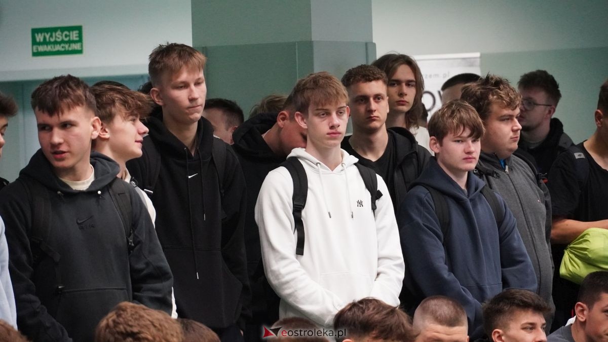 Dzień aktywności zawodowej w ZSZ nr 1 w Ostrołęce. Uczniowie na start! [19.11.2025] - zdjęcie #73 - eOstroleka.pl