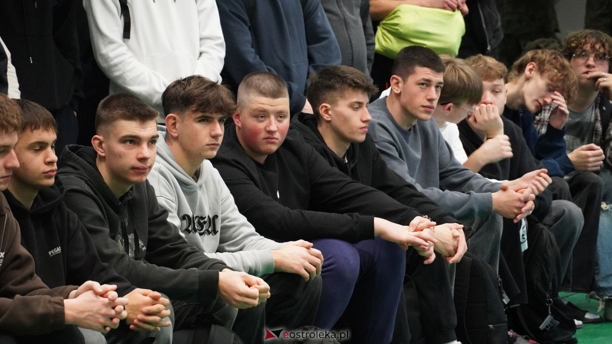 Dzień aktywności zawodowej w ZSZ nr 1 w Ostrołęce. Uczniowie na start! [19.11.2025] - zdjęcie #72 - eOstroleka.pl