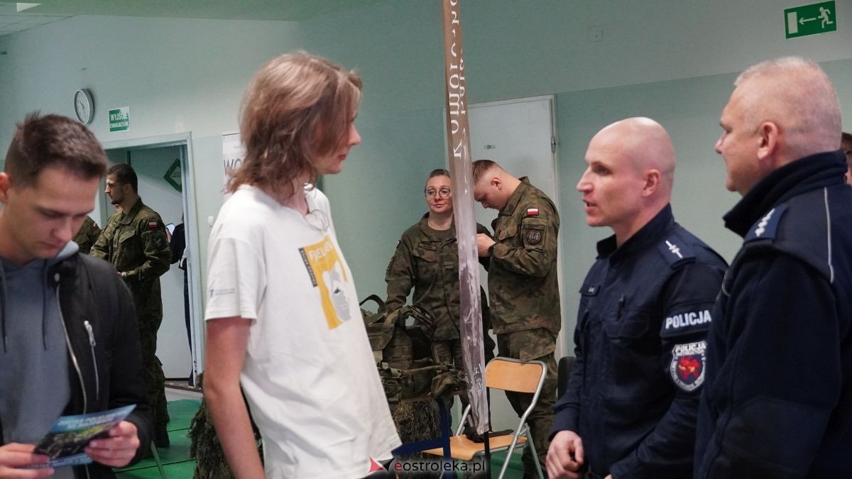 Dzień aktywności zawodowej w ZSZ nr 1 w Ostrołęce. Uczniowie na start! [19.11.2025] - zdjęcie #42 - eOstroleka.pl