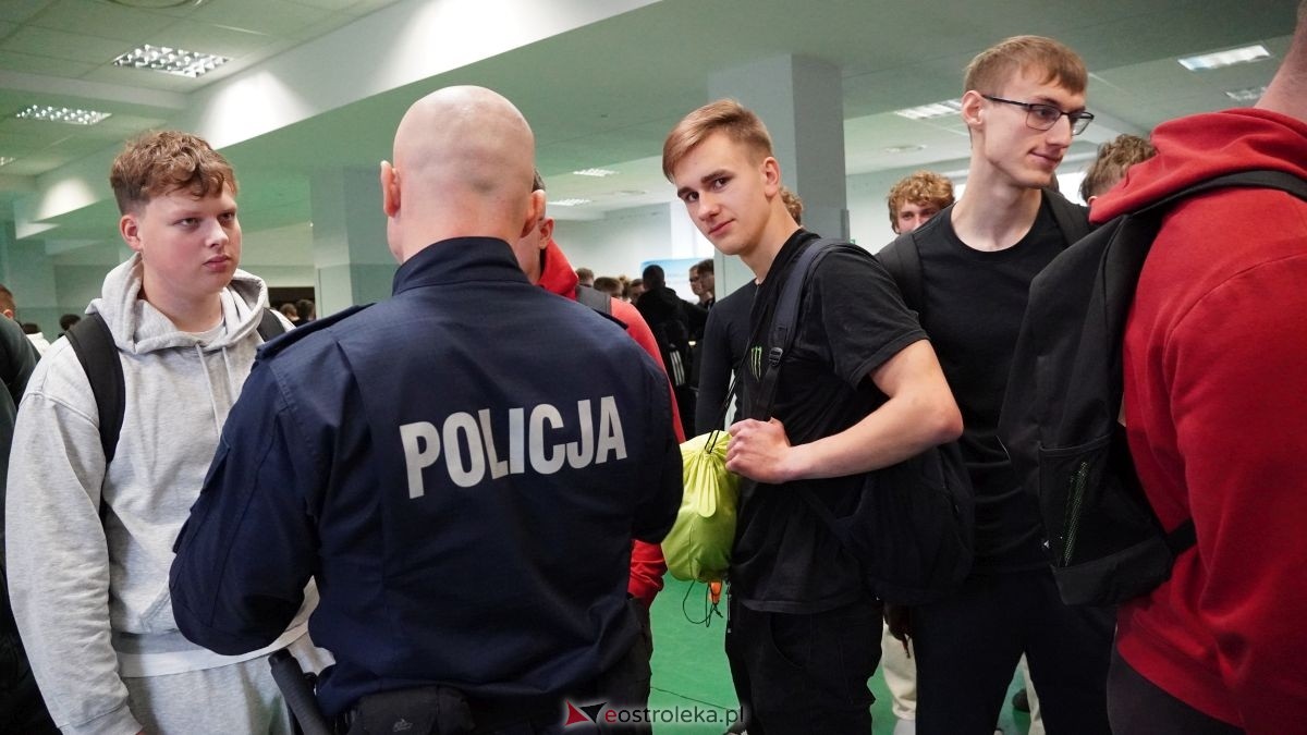 Dzień aktywności zawodowej w ZSZ nr 1 w Ostrołęce. Uczniowie na start! [19.11.2025] - zdjęcie #9 - eOstroleka.pl