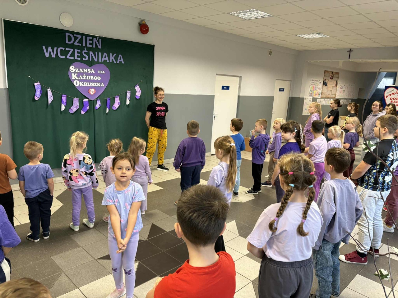 Fioletowa fala dobra w Brudkach Starych [17.11.2025] - zdjęcie #15 - eOstroleka.pl
