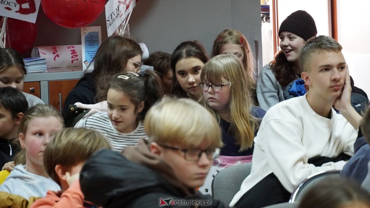 Ważna lekcja w Rzekuniu. Spotkanie w OPS Rzekuń pod hasłem dzieciństwa bez przemocy[20.11.2025] - zdjęcie #51 - eOstroleka.pl