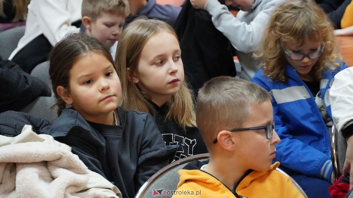 Ważna lekcja w Rzekuniu. Spotkanie w OPS Rzekuń pod hasłem dzieciństwa bez przemocy[20.11.2025] - zdjęcie #50 - eOstroleka.pl
