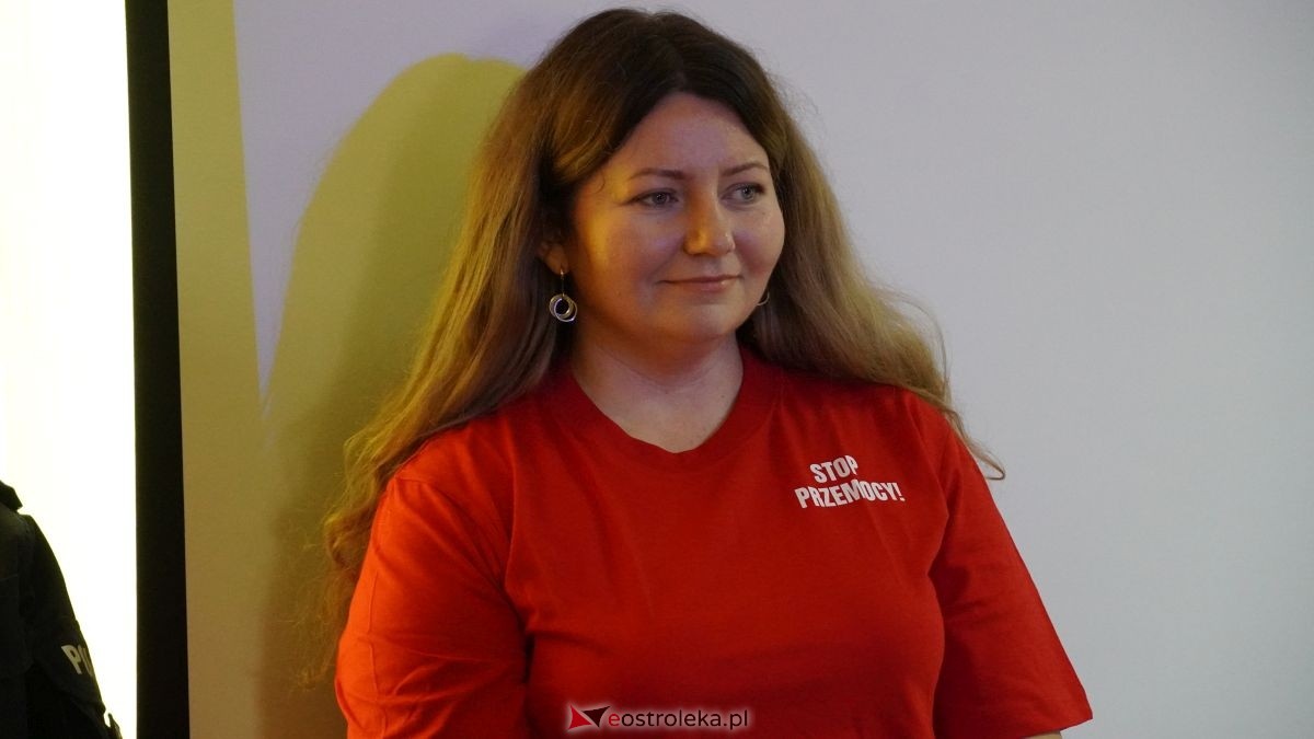 Ważna lekcja w Rzekuniu. Spotkanie w OPS Rzekuń pod hasłem dzieciństwa bez przemocy[20.11.2025] - zdjęcie #44 - eOstroleka.pl