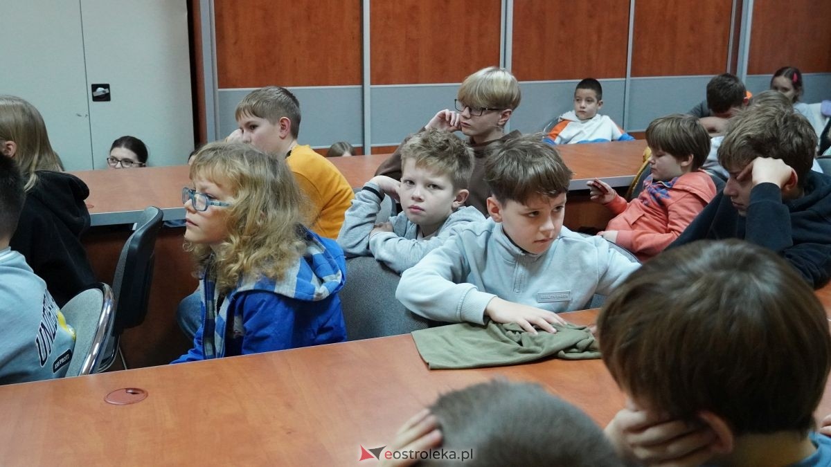 Ważna lekcja w Rzekuniu. Spotkanie w OPS Rzekuń pod hasłem dzieciństwa bez przemocy[20.11.2025] - zdjęcie #39 - eOstroleka.pl