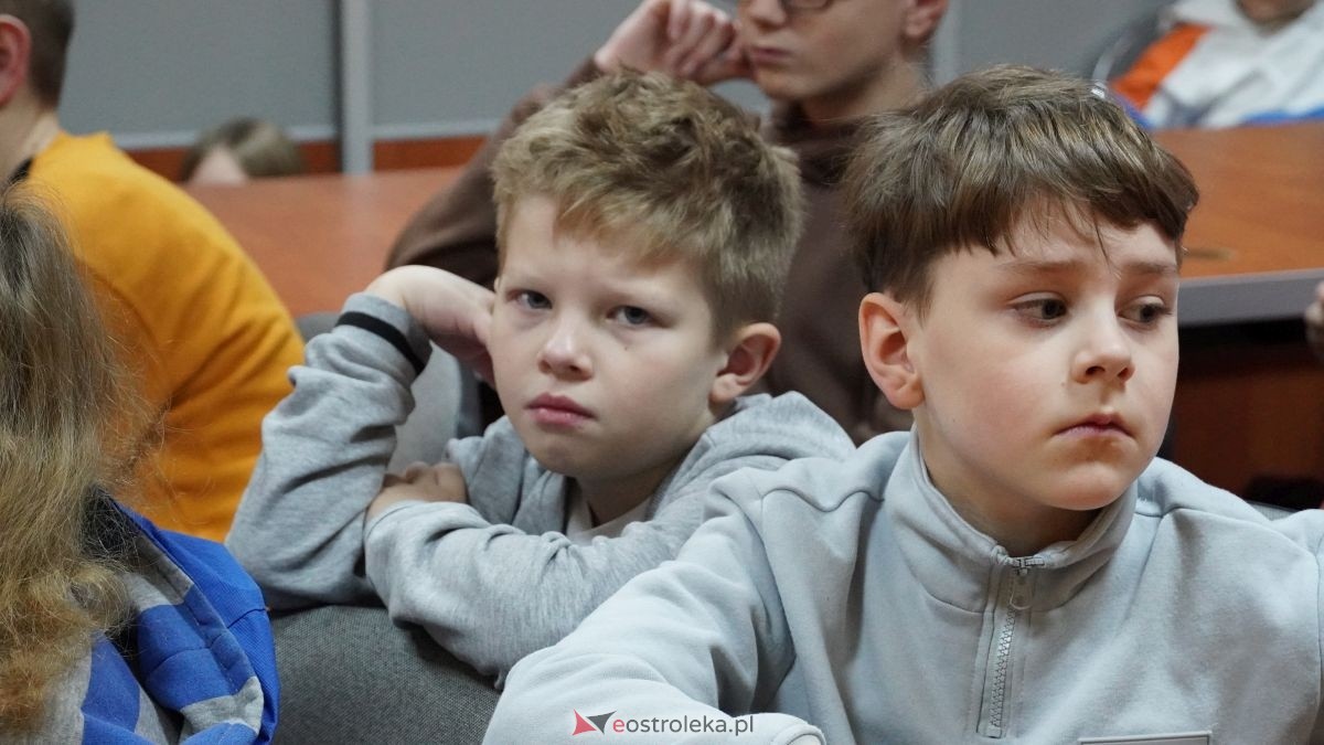 Ważna lekcja w Rzekuniu. Spotkanie w OPS Rzekuń pod hasłem dzieciństwa bez przemocy[20.11.2025] - zdjęcie #38 - eOstroleka.pl