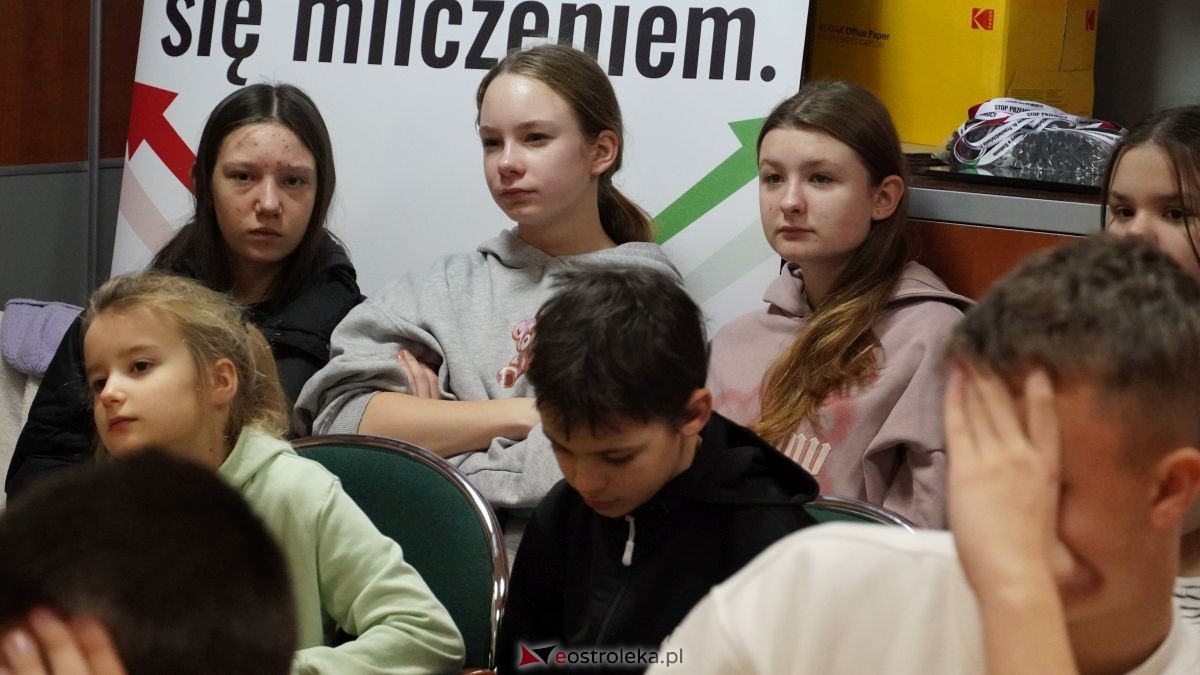 Ważna lekcja w Rzekuniu. Spotkanie w OPS Rzekuń pod hasłem dzieciństwa bez przemocy[20.11.2025] - zdjęcie #35 - eOstroleka.pl