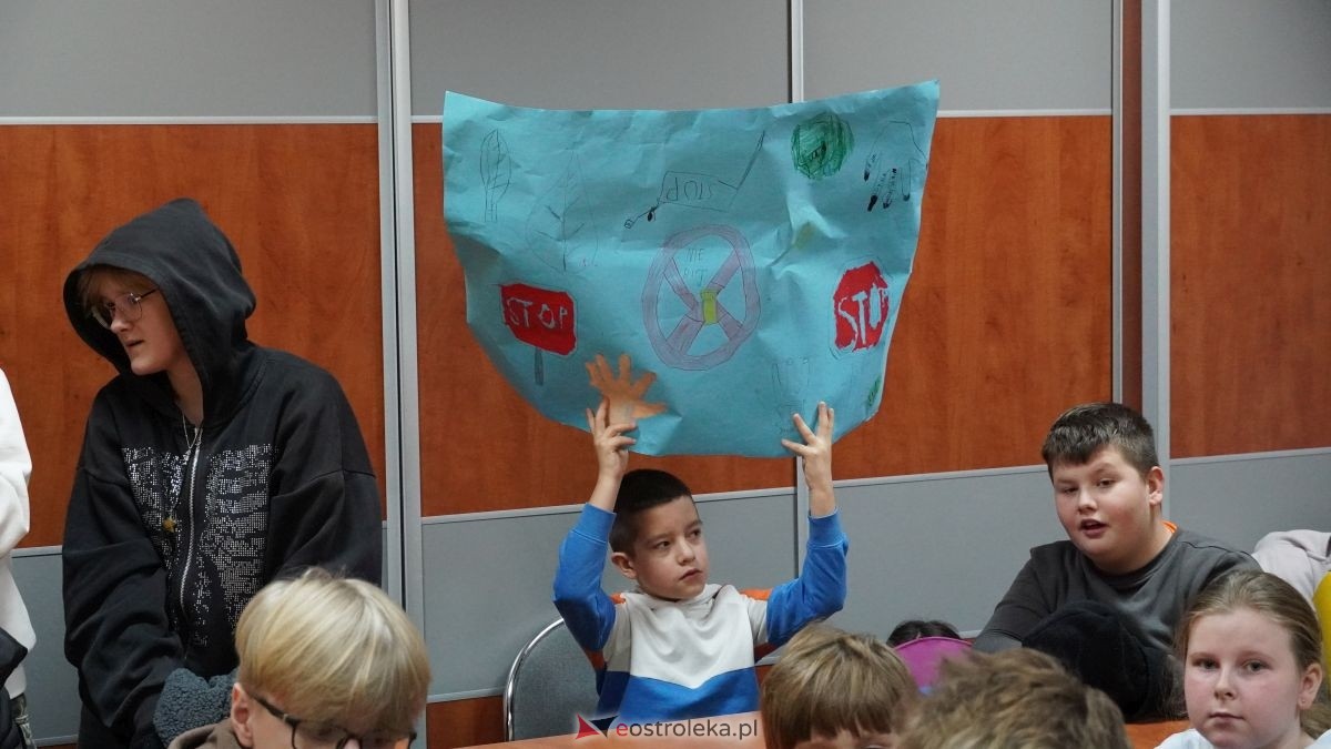 Ważna lekcja w Rzekuniu. Spotkanie w OPS Rzekuń pod hasłem dzieciństwa bez przemocy[20.11.2025] - zdjęcie #21 - eOstroleka.pl