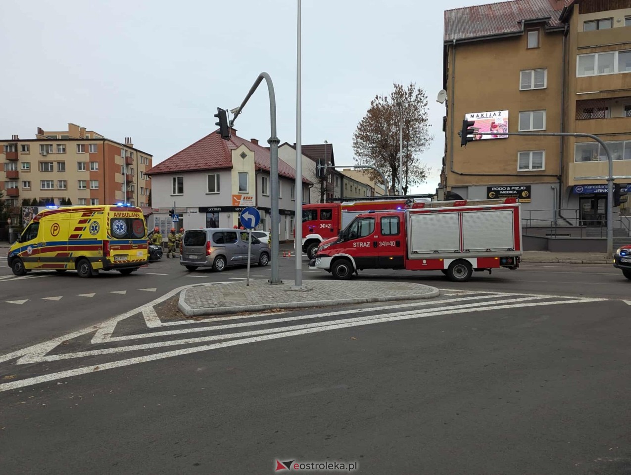 Wypadek na skrzyżowaniu Kilińskiego i Kopernika [21.11.2025] - zdjęcie #8 - eOstroleka.pl