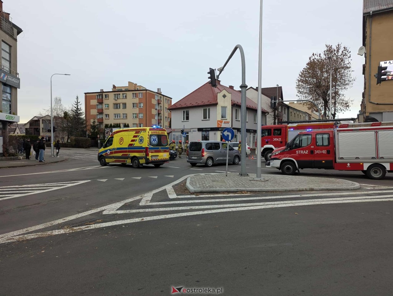 Wypadek na skrzyżowaniu Kilińskiego i Kopernika [21.11.2025] - zdjęcie #1 - eOstroleka.pl