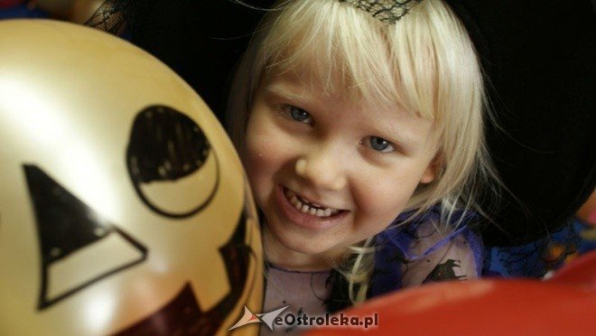 Halloween w punkcie przedszkolnym Kangurek  - zdjęcie #12 - eOstroleka.pl