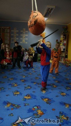 Halloween w punkcie przedszkolnym Kangurek  - zdjęcie #16 - eOstroleka.pl
