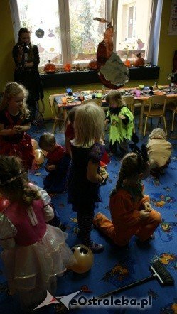 Halloween w punkcie przedszkolnym Kangurek  - zdjęcie #41 - eOstroleka.pl
