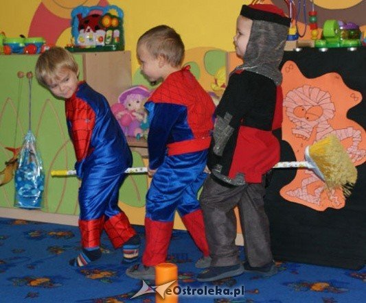 Halloween w punkcie przedszkolnym Kangurek  - zdjęcie #21 - eOstroleka.pl