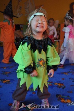 Halloween w punkcie przedszkolnym Kangurek  - zdjęcie #27 - eOstroleka.pl