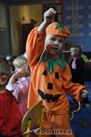 Halloween w punkcie przedszkolnym Kangurek  - zdjęcie #46 - eOstroleka.pl