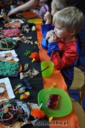 Halloween w punkcie przedszkolnym Kangurek  - zdjęcie #11 - eOstroleka.pl