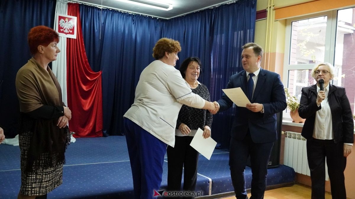 Dzień pracownika socjalnego w Ostrołęckim DPS [21.11.2025] - zdjęcie #64 - eOstroleka.pl