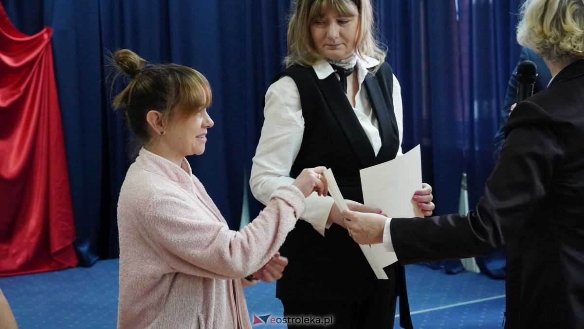 Dzień pracownika socjalnego w Ostrołęckim DPS [21.11.2025] - zdjęcie #48 - eOstroleka.pl