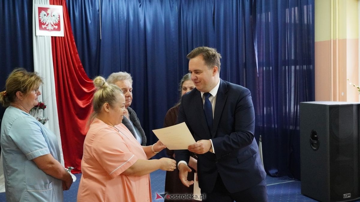 Dzień pracownika socjalnego w Ostrołęckim DPS [21.11.2025] - zdjęcie #42 - eOstroleka.pl