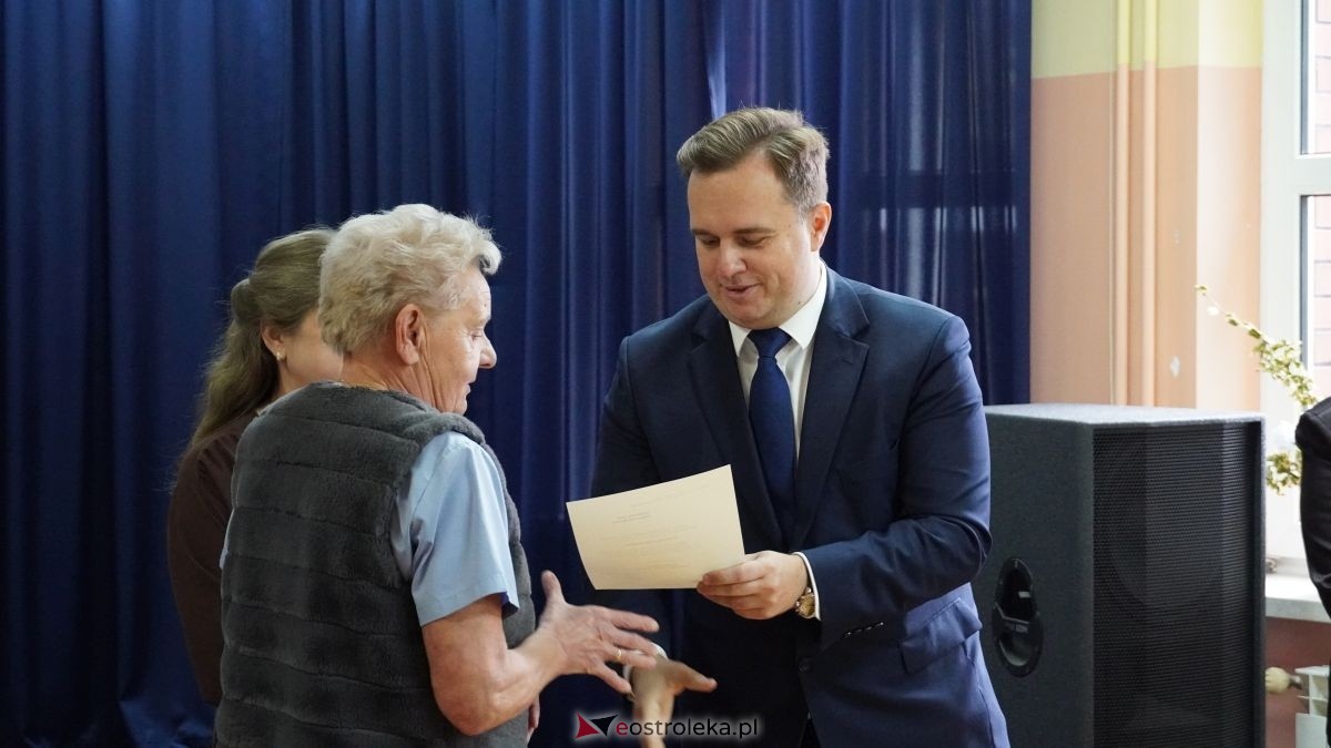 Dzień pracownika socjalnego w Ostrołęckim DPS [21.11.2025] - zdjęcie #41 - eOstroleka.pl