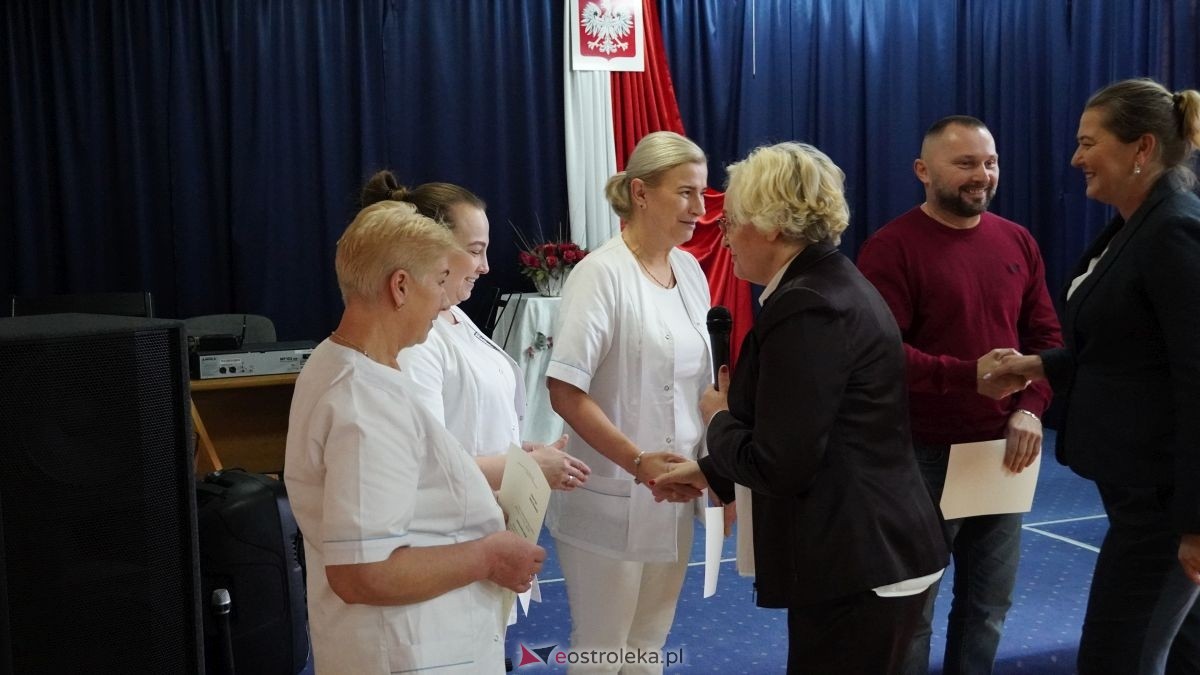 Dzień pracownika socjalnego w Ostrołęckim DPS [21.11.2025] - zdjęcie #30 - eOstroleka.pl