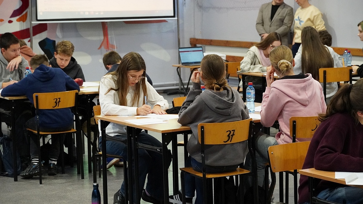 Międzynarodowy konkurs Nabój Junior w Ostrołęce - edycja 2025 [21.11.2025] - zdjęcie #17 - eOstroleka.pl