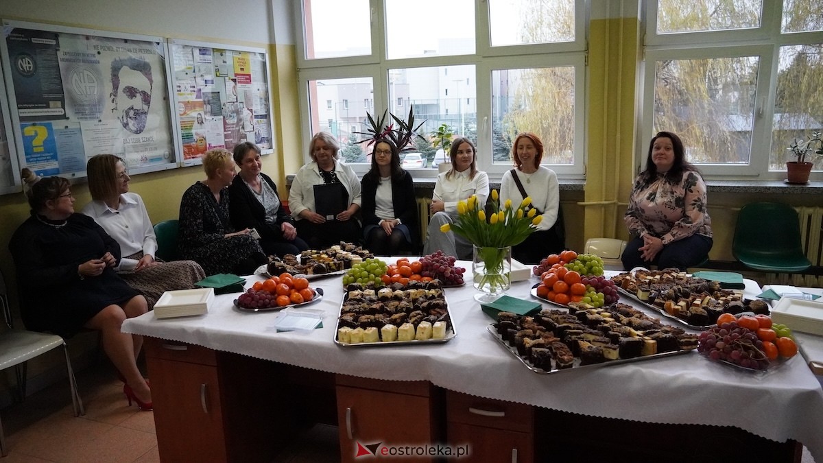 Dzień pracownika socjalnego w MOPR w Ostrołęce [21.11.2025] - zdjęcie #39 - eOstroleka.pl