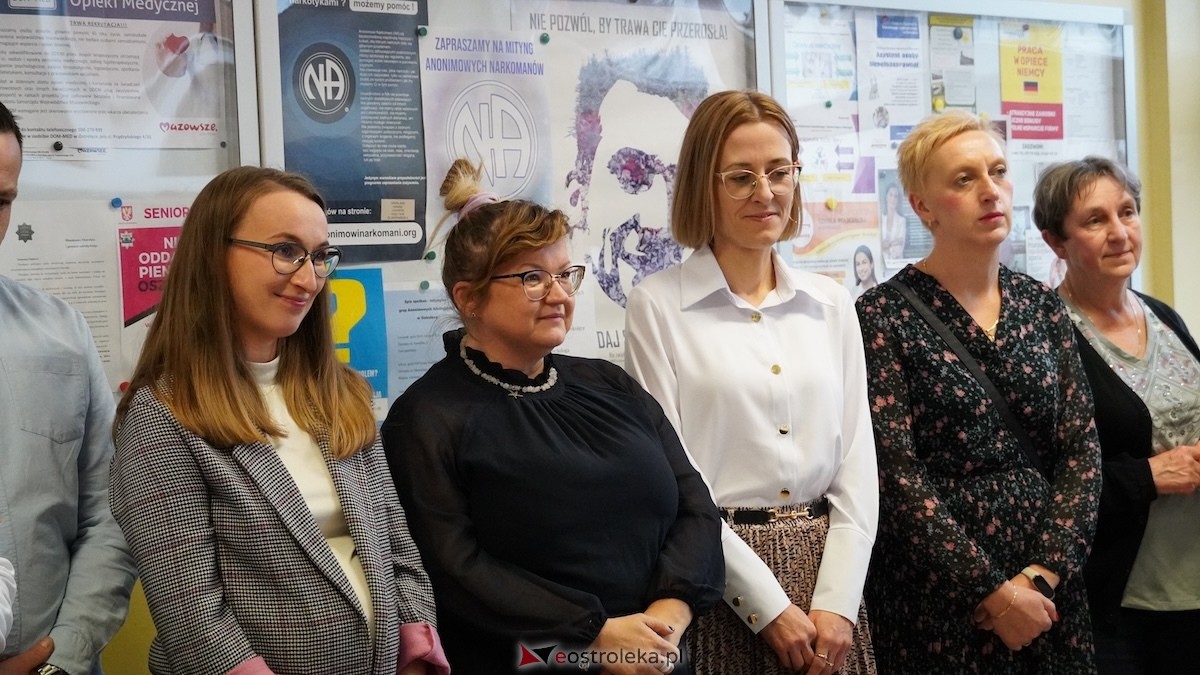 Dzień pracownika socjalnego w MOPR w Ostrołęce [21.11.2025] - zdjęcie #28 - eOstroleka.pl