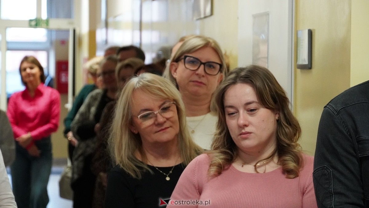 Dzień pracownika socjalnego w MOPR w Ostrołęce [21.11.2025] - zdjęcie #24 - eOstroleka.pl