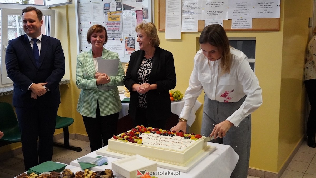 Dzień pracownika socjalnego w MOPR w Ostrołęce [21.11.2025] - zdjęcie #13 - eOstroleka.pl