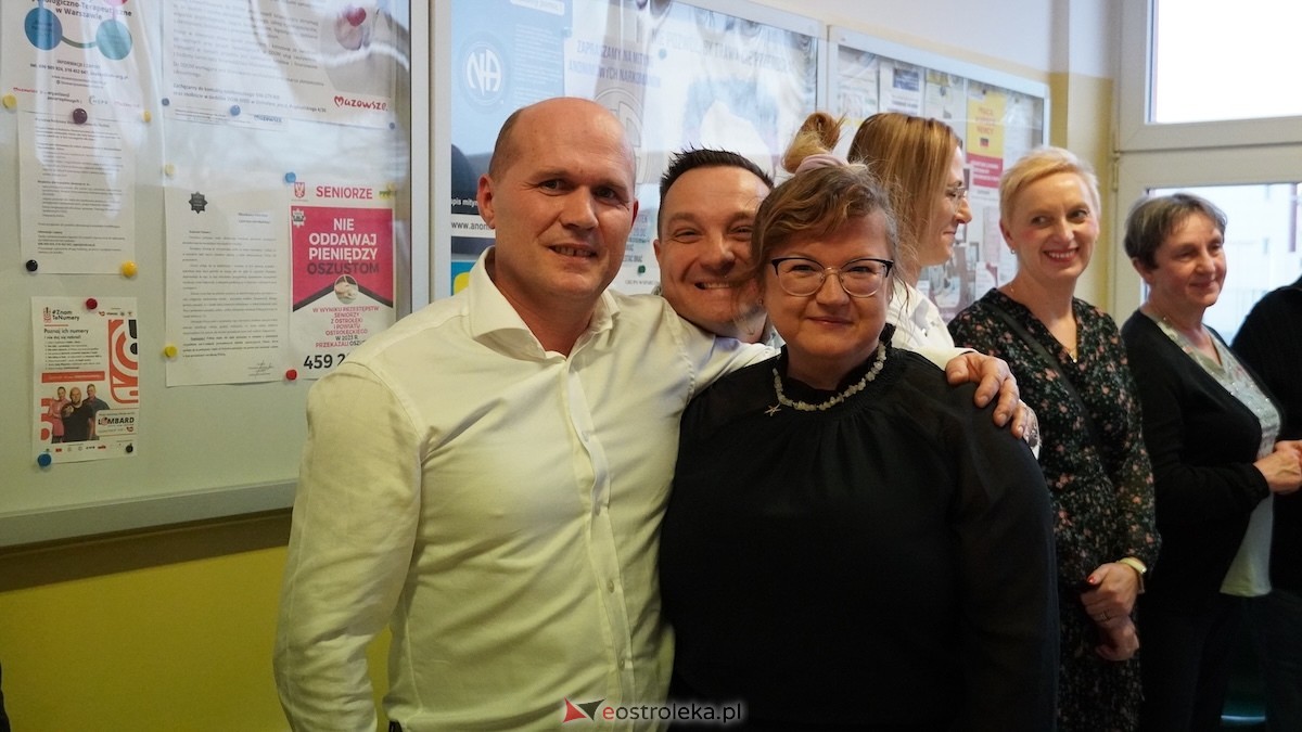 Dzień pracownika socjalnego w MOPR w Ostrołęce [21.11.2025] - zdjęcie #4 - eOstroleka.pl