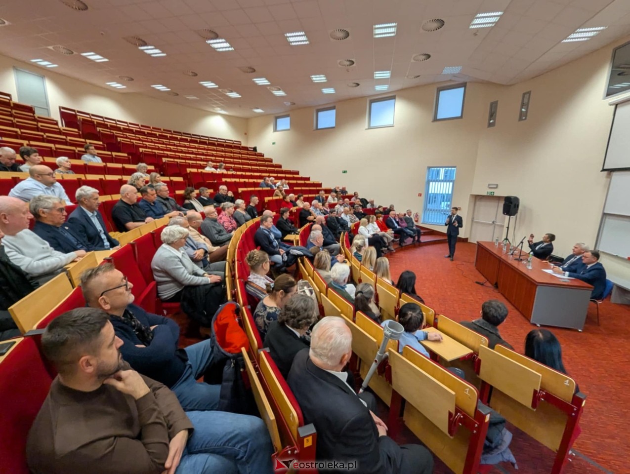 Spotkanie z posłem Radosławem Foglem [22.11.2025] - zdjęcie #74 - eOstroleka.pl