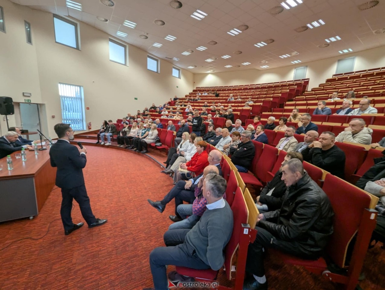 Spotkanie z posłem Radosławem Foglem [22.11.2025] - zdjęcie #69 - eOstroleka.pl