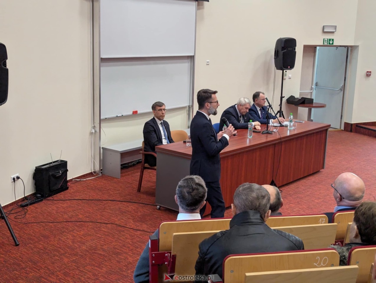 Spotkanie z posłem Radosławem Foglem [22.11.2025] - zdjęcie #67 - eOstroleka.pl