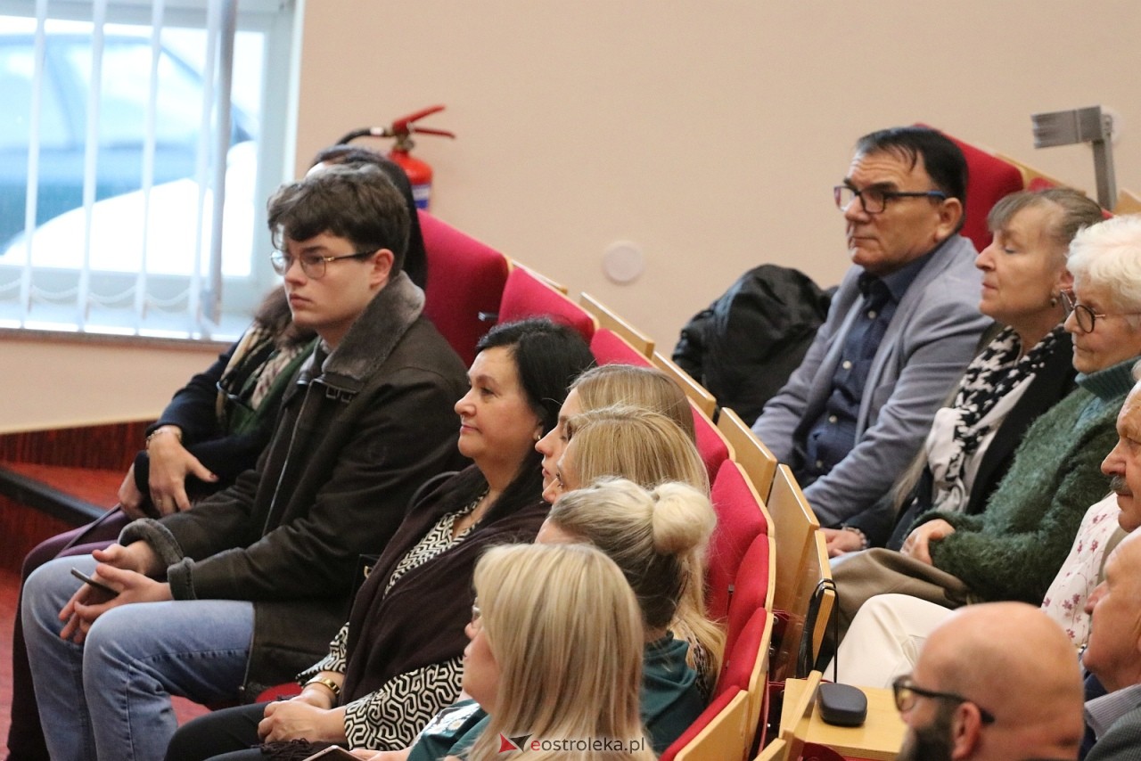 Spotkanie z posłem Radosławem Foglem [22.11.2025] - zdjęcie #62 - eOstroleka.pl