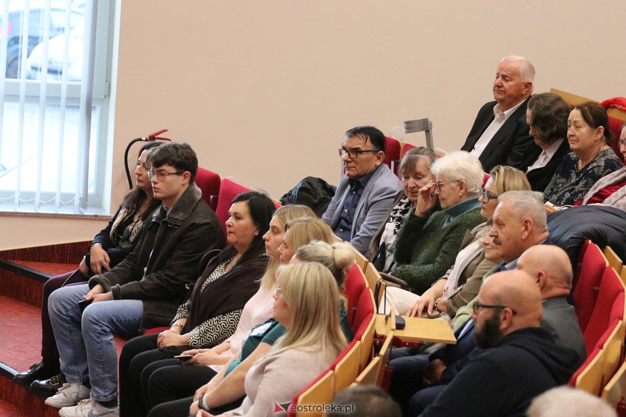 Spotkanie z posłem Radosławem Foglem [22.11.2025] - zdjęcie #60 - eOstroleka.pl