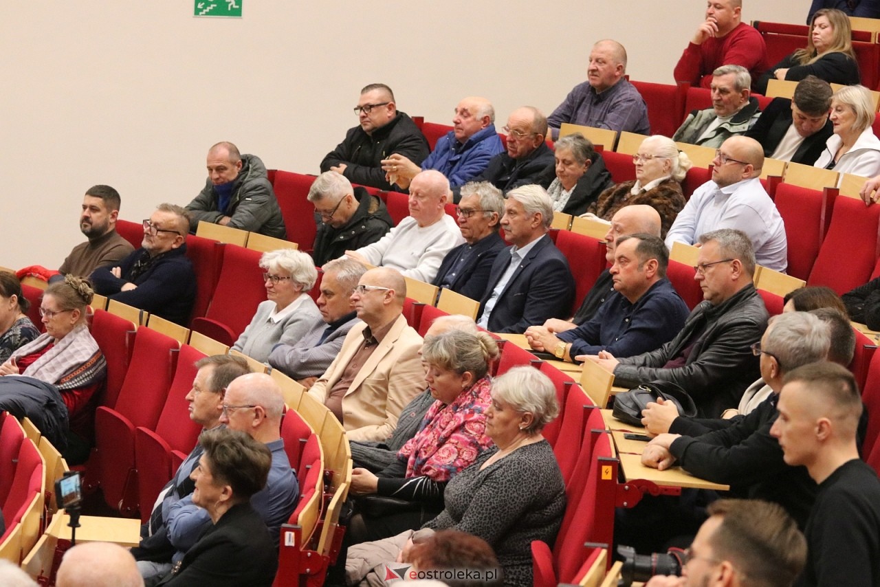 Spotkanie z posłem Radosławem Foglem [22.11.2025] - zdjęcie #57 - eOstroleka.pl