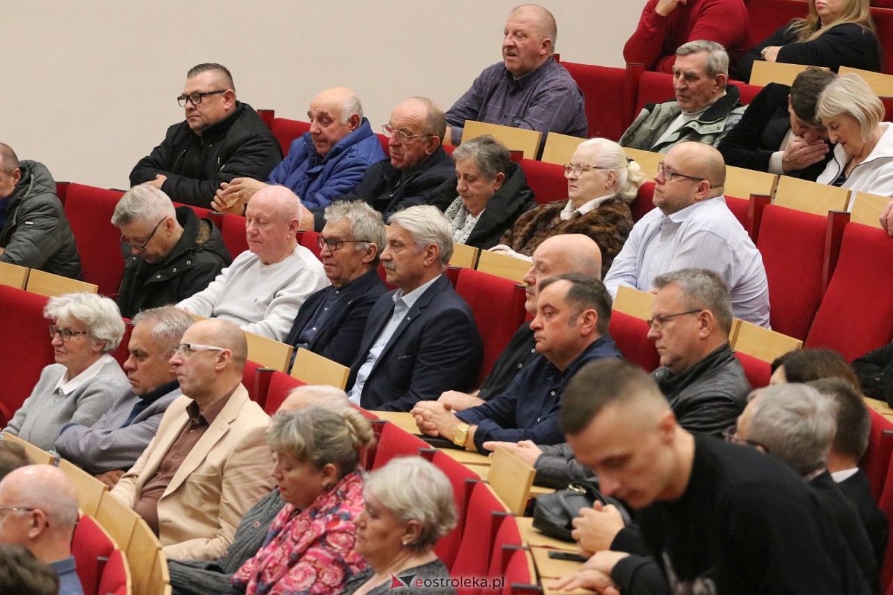 Spotkanie z posłem Radosławem Foglem [22.11.2025] - zdjęcie #56 - eOstroleka.pl