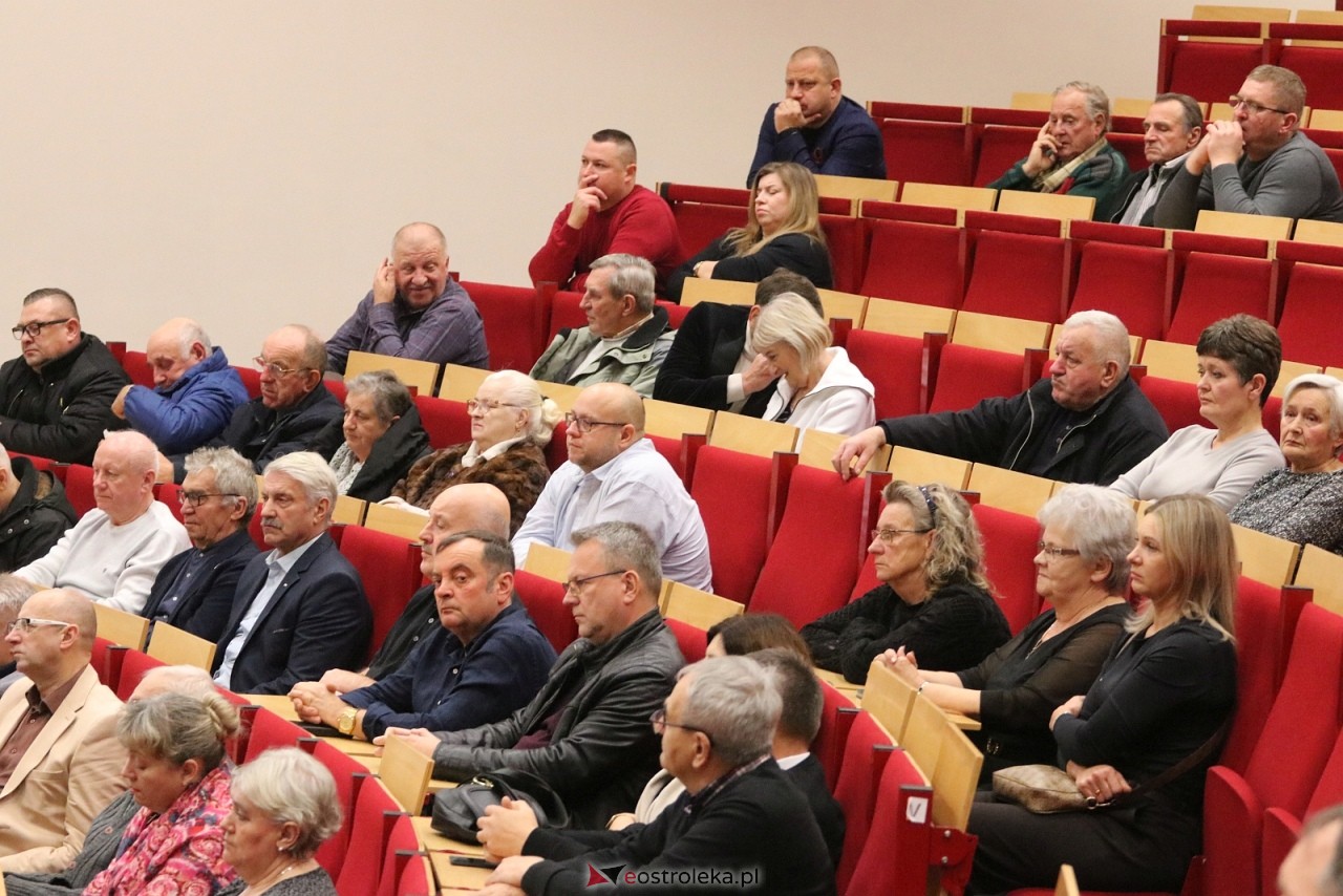 Spotkanie z posłem Radosławem Foglem [22.11.2025] - zdjęcie #53 - eOstroleka.pl