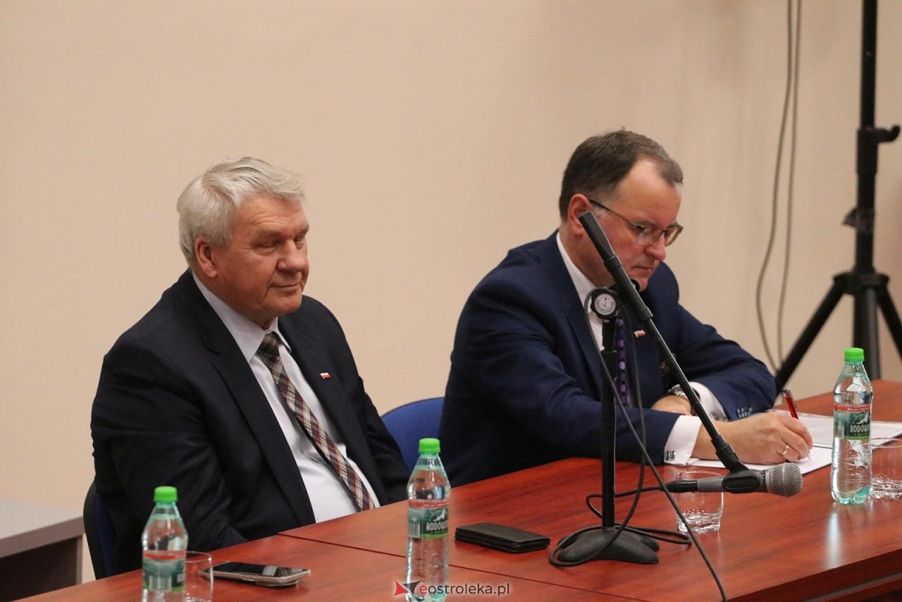Spotkanie z posłem Radosławem Foglem [22.11.2025] - zdjęcie #51 - eOstroleka.pl