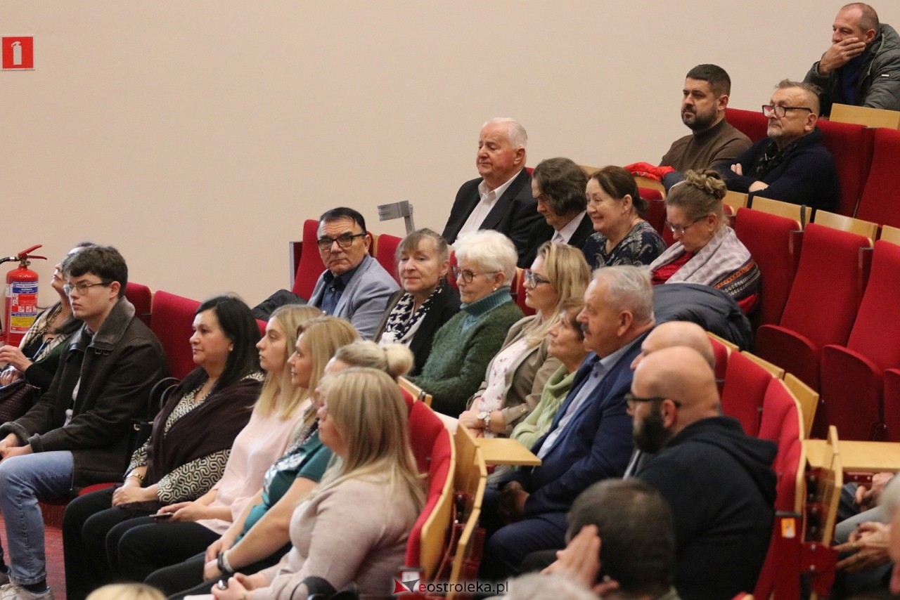 Spotkanie z posłem Radosławem Foglem [22.11.2025] - zdjęcie #48 - eOstroleka.pl