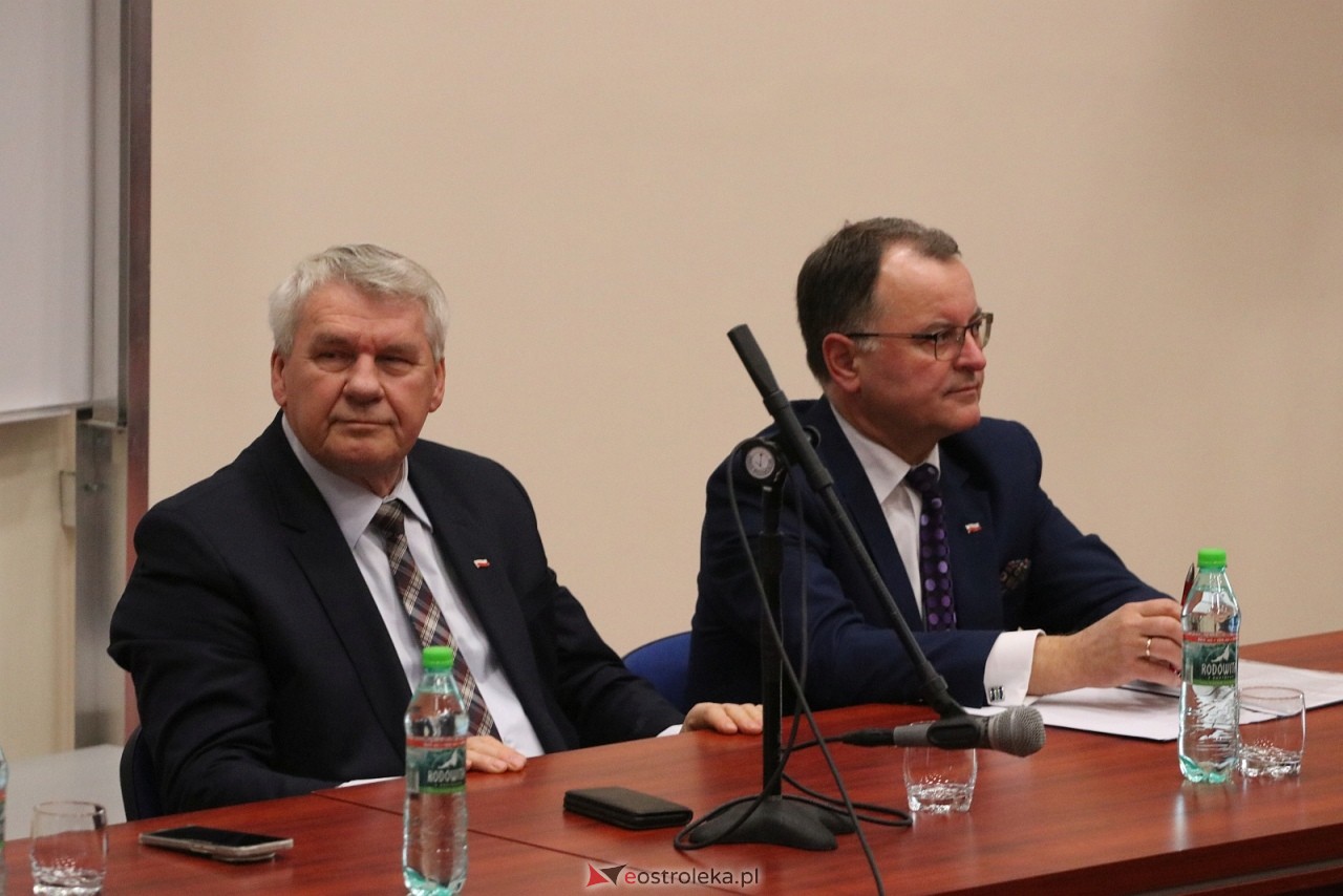 Spotkanie z posłem Radosławem Foglem [22.11.2025] - zdjęcie #33 - eOstroleka.pl